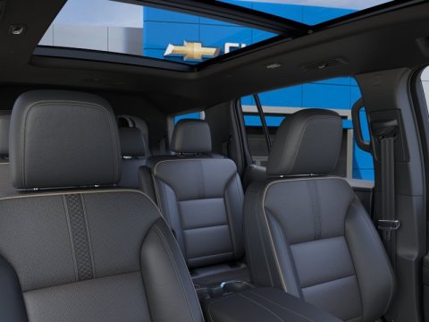 New Mosaic Black Metallic 2026 Chevrolet Traverse High Country FWD - photo 25 - Stock #261531