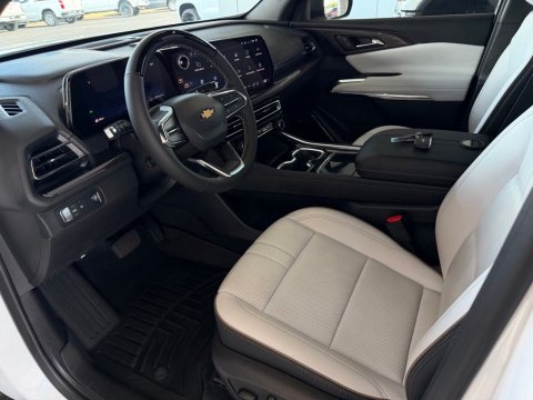 Certified Pre-Owned Iridescent Pearl Tricoat 2025 Chevrolet Traverse High Country FWD - photo 10 - Stock #261264A