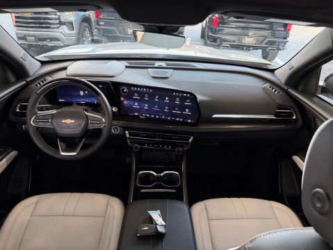 Certified Pre-Owned Iridescent Pearl Tricoat 2025 Chevrolet Traverse High Country FWD - photo 20 - Stock #261264A