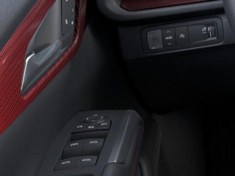 New Radiant Red Tintcoat 2026 Chevrolet Traverse RS FWD - photo 22 - Stock #261093