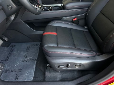 New Radiant Red Tintcoat 2026 Chevrolet Traverse RS FWD - photo 12 - Stock #261093