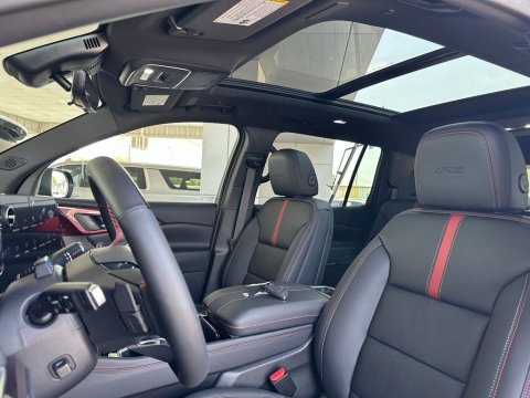 New Radiant Red Tintcoat 2026 Chevrolet Traverse RS FWD - photo 14 - Stock #261093