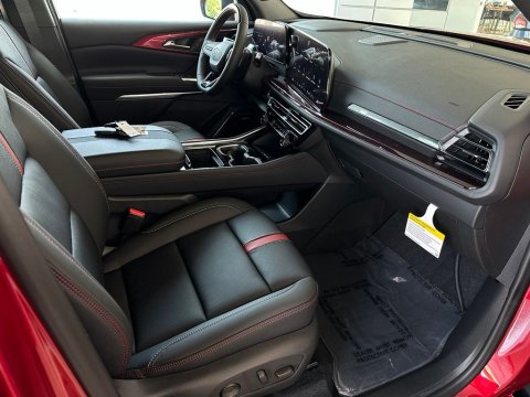 New Radiant Red Tintcoat 2026 Chevrolet Traverse RS FWD - photo 16 - Stock #261093