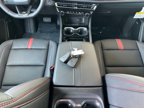New Radiant Red Tintcoat 2026 Chevrolet Traverse RS FWD - photo 21 - Stock #261093
