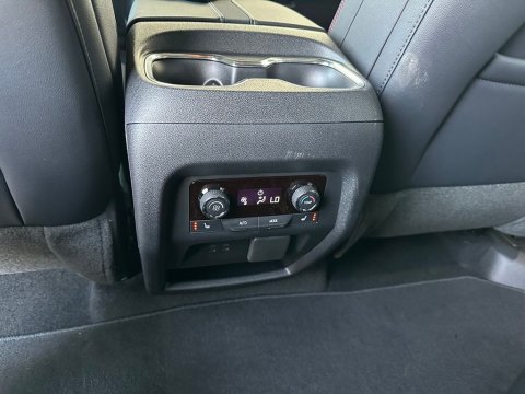 New Radiant Red Tintcoat 2026 Chevrolet Traverse RS FWD - photo 22 - Stock #261093