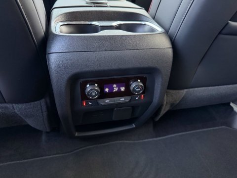 New Mosaic Black Metallic 2027 Chevrolet Traverse RS FWD - photo 22 - Stock #270038