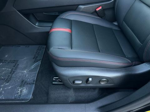 New Mosaic Black Metallic 2026 Chevrolet Traverse RS FWD - photo 12 - Stock #260868