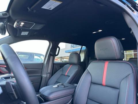 New Mosaic Black Metallic 2026 Chevrolet Traverse RS FWD - photo 14 - Stock #260868