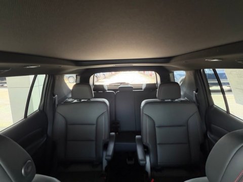 New Mosaic Black Metallic 2026 Chevrolet Traverse Z71 AWD - photo 26 - Stock #261240