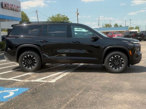 New Mosaic Black Metallic 2026 Chevrolet Traverse Z71 AWD - photo 4 - Stock #261240