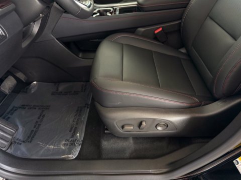 New Mosaic Black Metallic 2026 Chevrolet Traverse Z71 AWD - photo 13 - Stock #261240