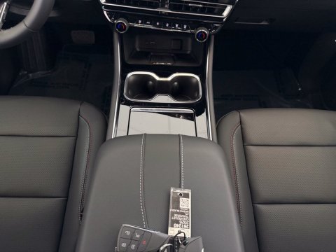 New Mosaic Black Metallic 2026 Chevrolet Traverse Z71 AWD - photo 22 - Stock #261240