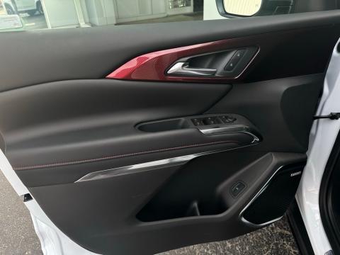 New Polar White Tricoat 2026 Chevrolet Traverse Z71 AWD - photo 11 - Stock #260781