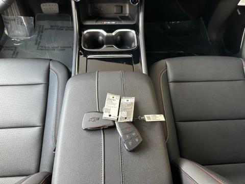 New Polar White Tricoat 2026 Chevrolet Traverse Z71 AWD - photo 21 - Stock #260781