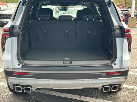 New Polar White Tricoat 2026 Chevrolet Traverse Z71 AWD - photo 8 - Stock #260781