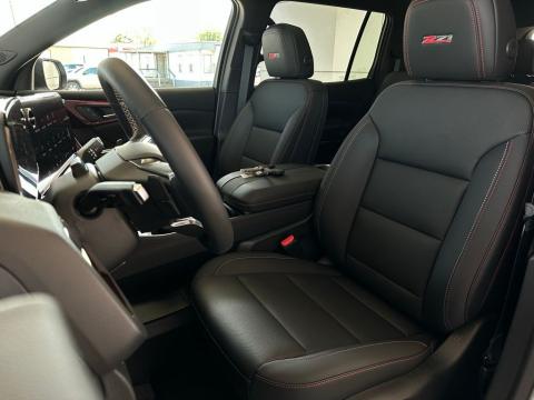 New Sterling Gray Metallic 2026 Chevrolet Traverse Z71 AWD - photo 13 - Stock #260788