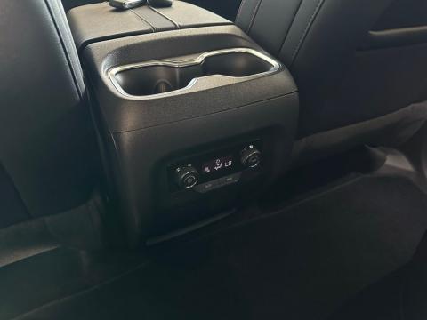 New Sterling Gray Metallic 2026 Chevrolet Traverse Z71 AWD - photo 22 - Stock #260788