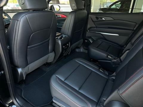 New Mosaic Black Metallic 2026 Chevrolet Traverse Z71 AWD - photo 15 - Stock #260758