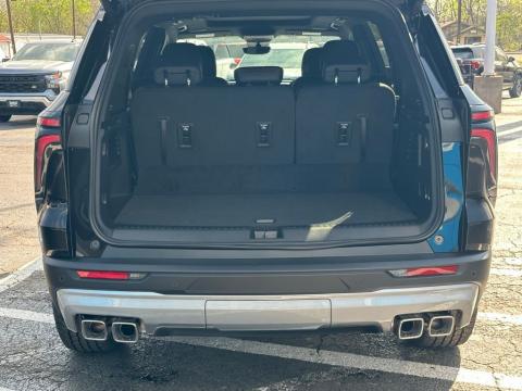 New Mosaic Black Metallic 2026 Chevrolet Traverse Z71 AWD - photo 8 - Stock #260758