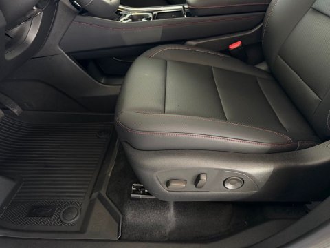 New Sterling Gray Metallic 2026 Chevrolet Traverse Z71 AWD - photo 12 - Stock #261242