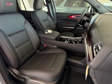 New Sterling Gray Metallic 2026 Chevrolet Traverse Z71 AWD - photo 17 - Stock #261242