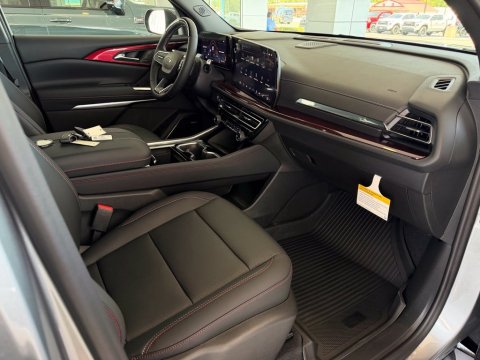 New Sterling Gray Metallic 2026 Chevrolet Traverse Z71 AWD - photo 17 - Stock #261242