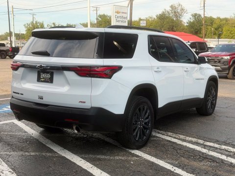 Pre-Owned Summit White 2023 Chevrolet Traverse RS AWD - photo 7 - Stock #261157A
