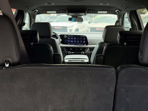 Pre-Owned Lakeshore Blue Metallic 2025 Chevrolet Suburban Premier RWD - photo 10 - Stock #A1100