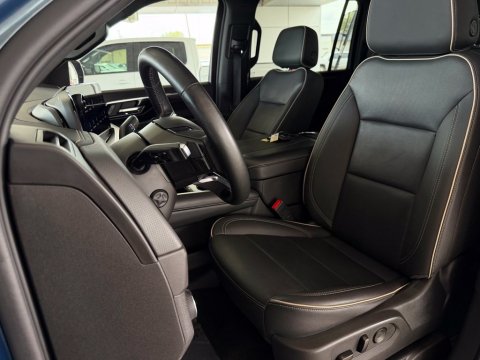 Pre-Owned Lakeshore Blue Metallic 2025 Chevrolet Suburban Premier RWD - photo 16 - Stock #A1100