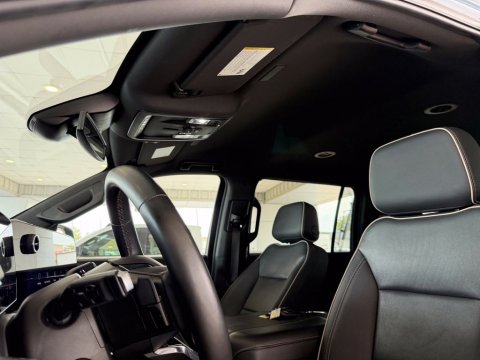 Pre-Owned Lakeshore Blue Metallic 2025 Chevrolet Suburban Premier RWD - photo 17 - Stock #A1100