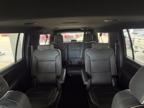 Pre-Owned Lakeshore Blue Metallic 2025 Chevrolet Suburban Premier RWD - photo 29 - Stock #A1100
