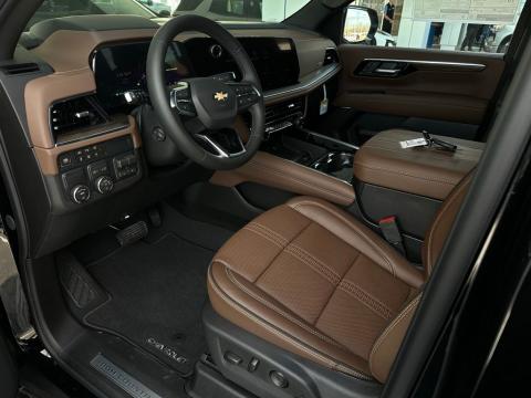 New Black 2026 Chevrolet Suburban High Country RWD - photo 10 - Stock #260526