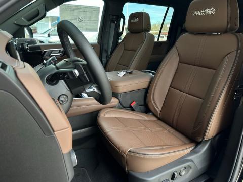 New Black 2026 Chevrolet Suburban High Country RWD - photo 13 - Stock #260526