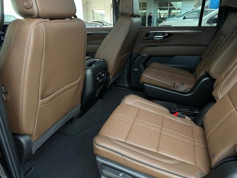 New Black 2026 Chevrolet Suburban High Country RWD - photo 15 - Stock #260526