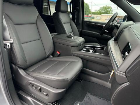 New Sterling Gray Metallic 2026 Chevrolet Tahoe LT RWD - photo 17 - Stock #261007
