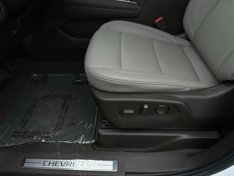 New Summit White 2026 Chevrolet Tahoe LT RWD - photo 12 - Stock #260864