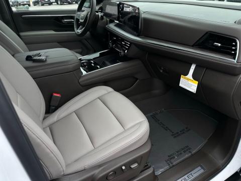 New Summit White 2026 Chevrolet Tahoe LT RWD - photo 16 - Stock #260864