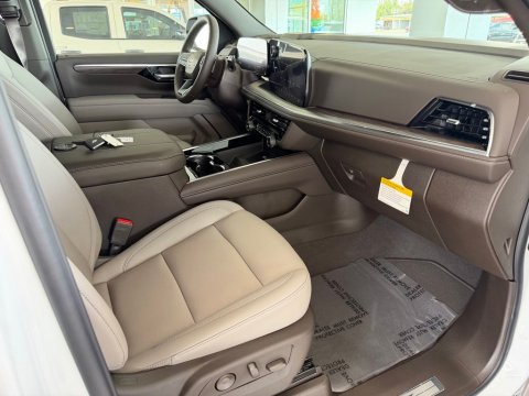 New Summit White 2026 Chevrolet Tahoe LT RWD - photo 16 - Stock #261370