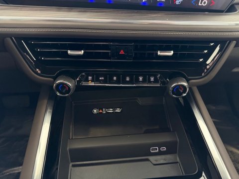 New Summit White 2026 Chevrolet Tahoe LT RWD - photo 25 - Stock #261370