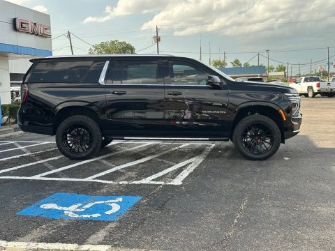 New Black 2026 Chevrolet Suburban LT 4WD - photo 5 - Stock #261085