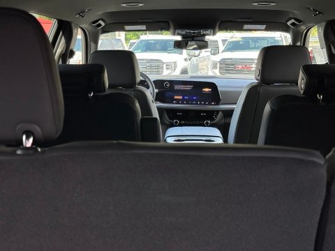 2026 Chevrolet Suburban LT - Photo 10