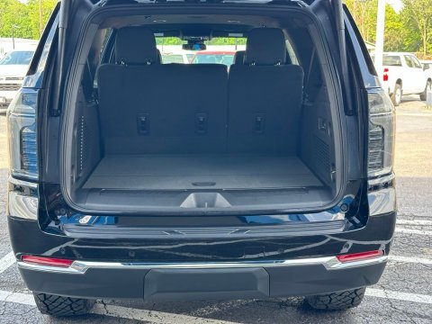 2026 Chevrolet Suburban LT - Photo 8
