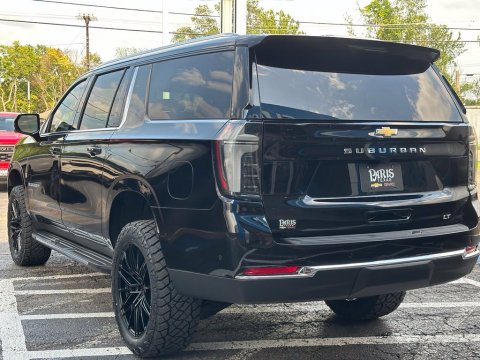 New Black 2026 Chevrolet Suburban LT 4WD - photo 9 - Stock #261085