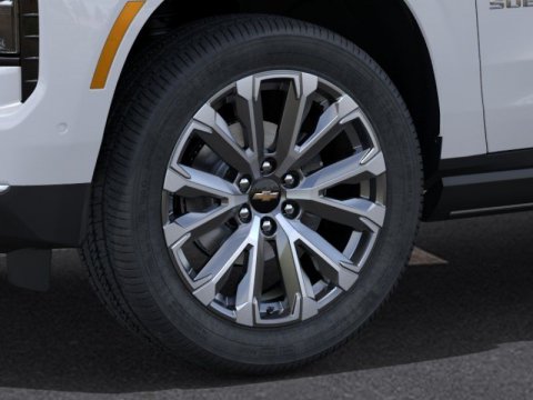 New Polar White Tricoat 2026 Chevrolet Suburban High Country 4WD - photo 9 - Stock #261330