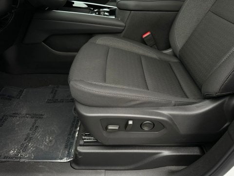 New Summit White 2026 Chevrolet Tahoe LS 4WD - photo 10 - Stock #260901