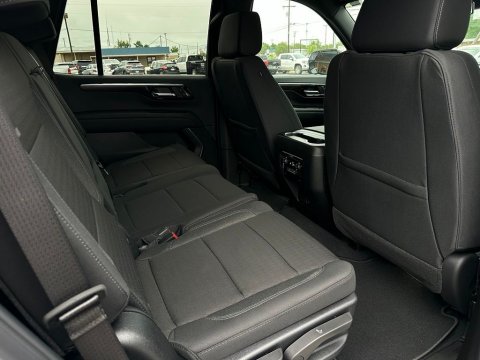 New Summit White 2026 Chevrolet Tahoe LS 4WD - photo 16 - Stock #260901