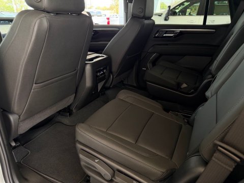 New Sterling Gray Metallic 2026 Chevrolet Tahoe LT 4WD - photo 15 - Stock #261368