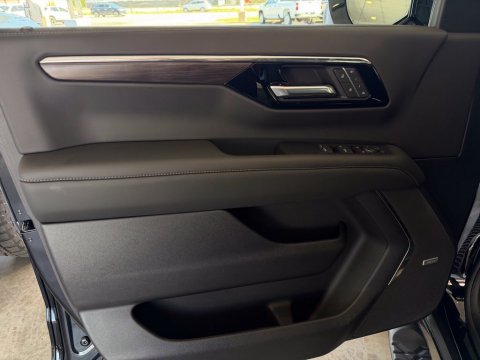 New Black 2027 Chevrolet Tahoe Z71 4WD - photo 12 - Stock #270052