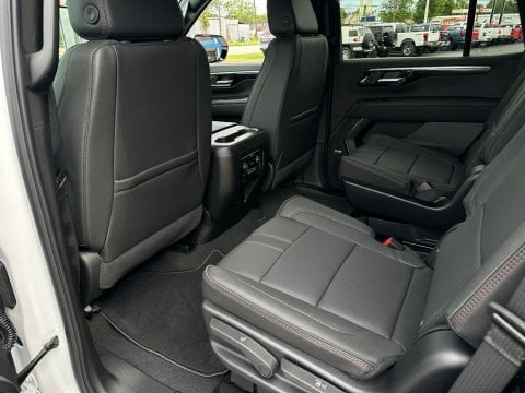 New Summit White 2026 Chevrolet Tahoe RST 4WD - photo 15 - Stock #261090