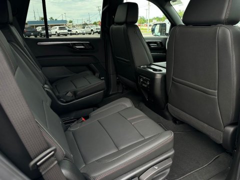 New Summit White 2026 Chevrolet Tahoe RST 4WD - photo 18 - Stock #261090